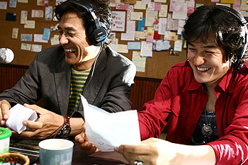 Radio seuta - Filmfotos - Seong-gi Ahn, Park Joong-hoon