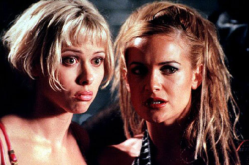 Cleopatra 2525 - Flying Lessons - De la película - Jennifer Sky, Victoria Pratt