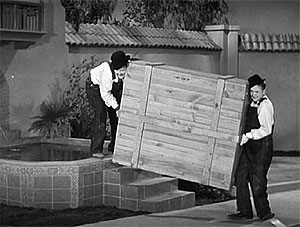 The Music Box - Z filmu - Oliver Hardy, Stan Laurel