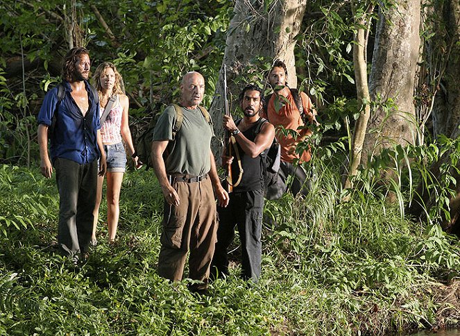 Lost - Eltűntek - Filmfotók - Henry Ian Cusick, Kiele Sanchez, Terry O'Quinn, Naveen Andrews, Rodrigo Santoro