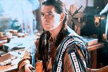 Grey Owl - Van film - Pierce Brosnan