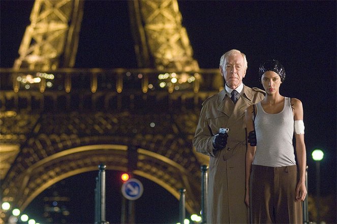 Křižovatka smrti 3 - Tentokráte v Paříži - Z filmu - Max von Sydow, Noémie Lenoir