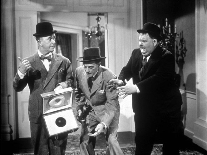 The Big Noise - Van film - Stan Laurel, Oliver Hardy