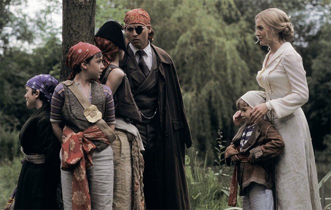Wenn Träume fliegen lernen - Filmfotos - Johnny Depp, Kate Winslet