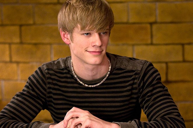 Kém a szomszédban - Filmfotók - Lucas Till