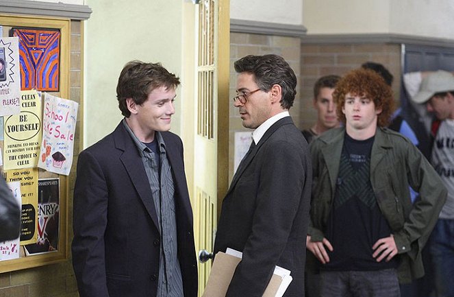 Charlie Bartlett - Highschool Star - Filmfotos - Anton Yelchin, Robert Downey Jr.