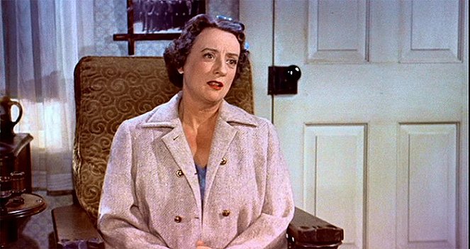 The Trouble with Harry - Photos - Mildred Natwick