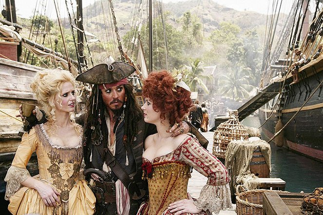Piratas del Caribe: En el fin del mundo - De la película - Vanessa Branch, Johnny Depp, Lauren Maher