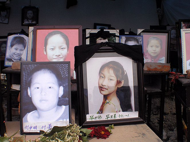 China's Unnatural Disaster: The Tears of Sichuan Province - De filmes