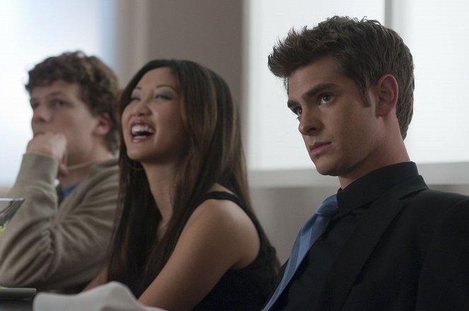 The Social Network - Van film - Jesse Eisenberg, Brenda Song, Andrew Garfield