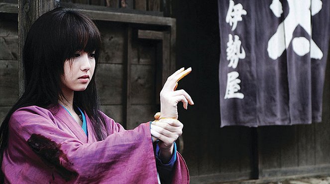 Šinobi - Van film - Erika Sawajiri