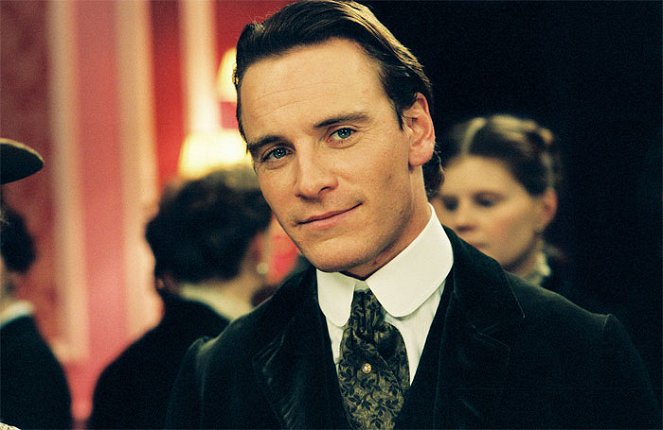 Angel - Photos - Michael Fassbender