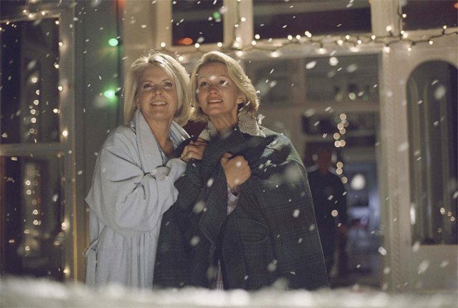 Vánoční návštěvník - Z filmu - Meredith Baxter, Reagan Pasternak