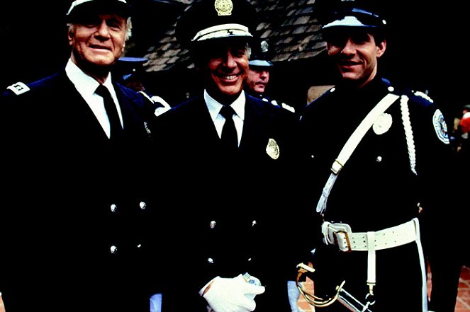 Rendőrakadémia 2. – Az első feladat - Forgatási fotók - George Gaynes, Steve Guttenberg