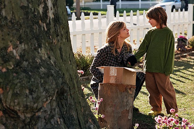 Kyra Sedgwick, Dominic Scott Kay