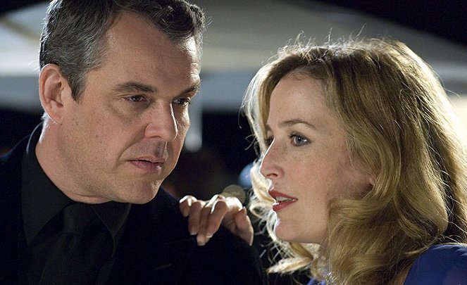 How to Lose Friends & Alienate People - Photos - Danny Huston, Gillian Anderson