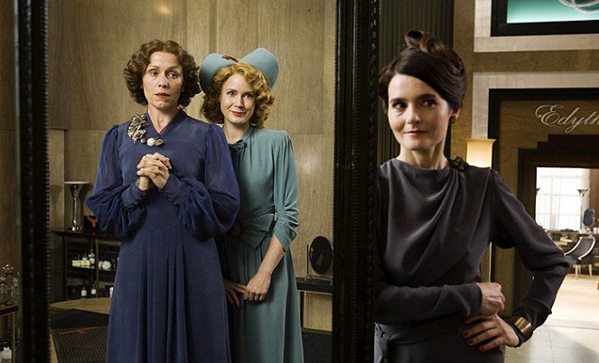 Miss Pettigrew Lives for a Day - Do filme - Frances McDormand, Amy Adams, Shirley Henderson