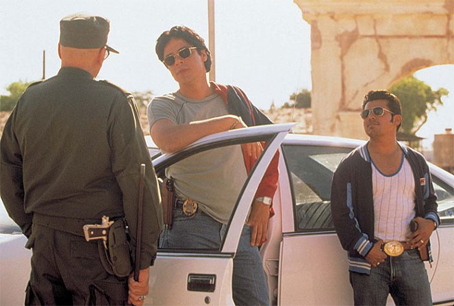Traffic - Nadvláda gangů - Z filmu - Benicio Del Toro, Jacob Vargas
