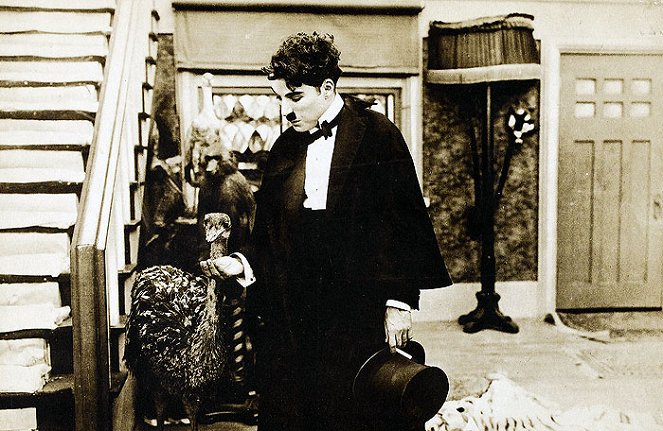 Chaplin se vrací z flámu - Z filmu - Charlie Chaplin