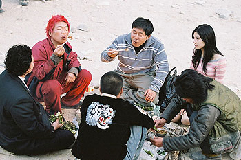 Gutayubaljadeul - Filmfotók - Kyung-ho Jung, Mun-shik Lee, Ye-ryeon Cha