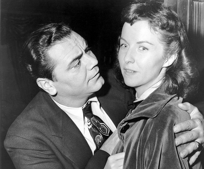 Marty - Photos - Ernest Borgnine, Betsy Blair