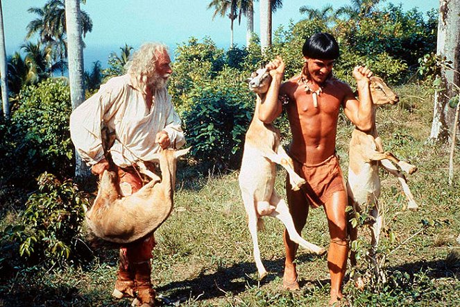 Robinson Crusoe - Z filmu - Pierre Richard, Nicolas Cazalé