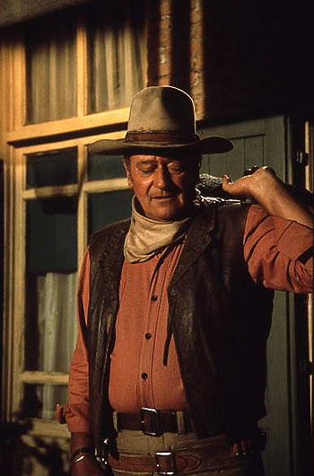 Jake visszalő - Filmfotók - John Wayne