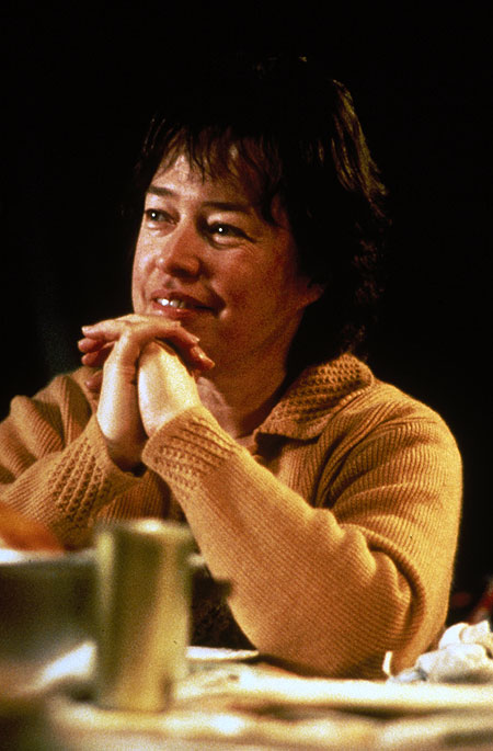A Home of Our Own - Z filmu - Kathy Bates