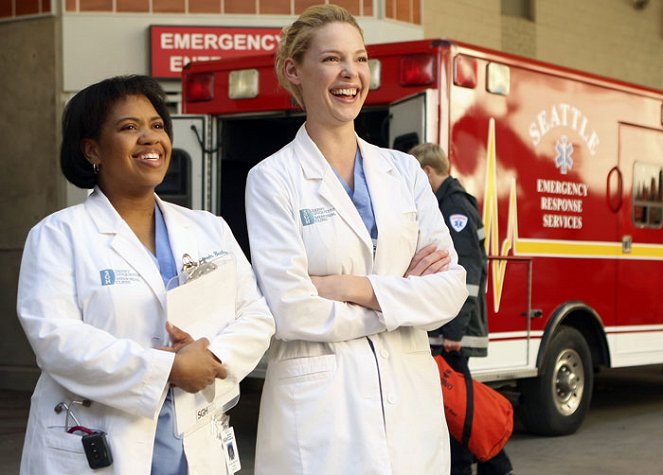 Grey's Anatomy - Photos - Chandra Wilson, Katherine Heigl