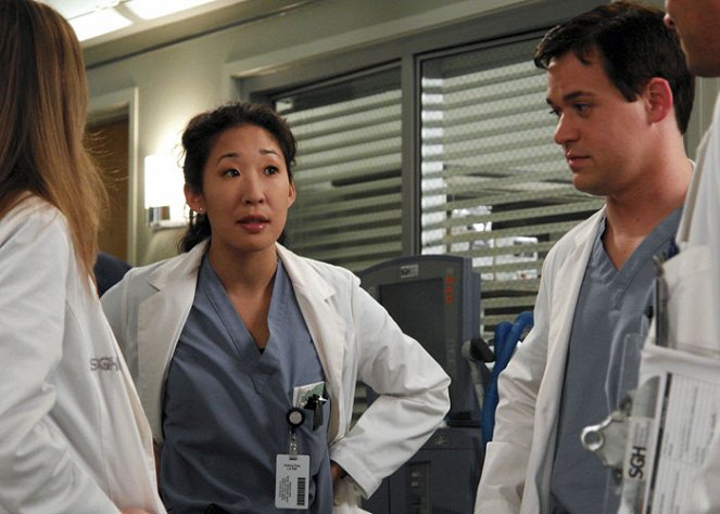 Grey's Anatomy - Photos - Sandra Oh, T.R. Knight