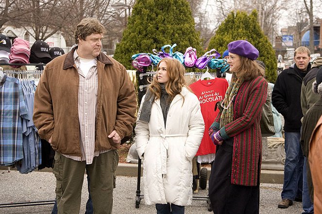 Confessions of a Shopaholic - Photos - John Goodman, Isla Fisher, Joan Cusack