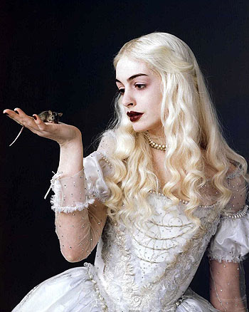 Alice au Pays des Merveilles - Promo - Anne Hathaway