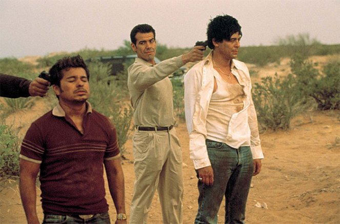 Traffic - Nadvláda gangov - Z filmu - Jacob Vargas, Benicio Del Toro