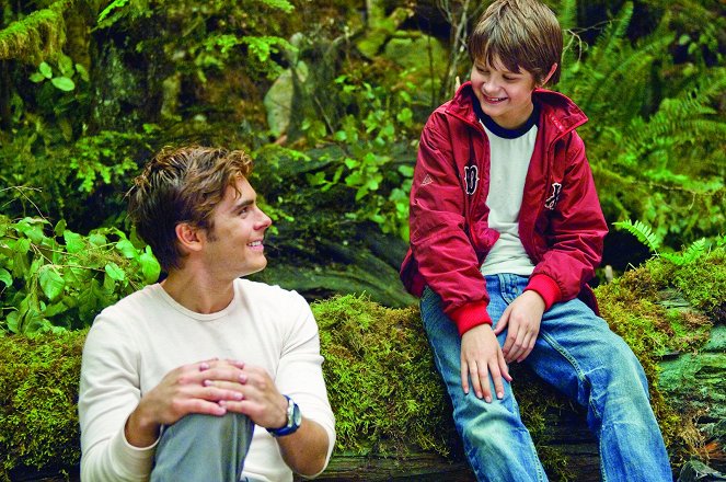 Wie durch ein Wunder - Filmfotos - Zac Efron, Charlie Tahan