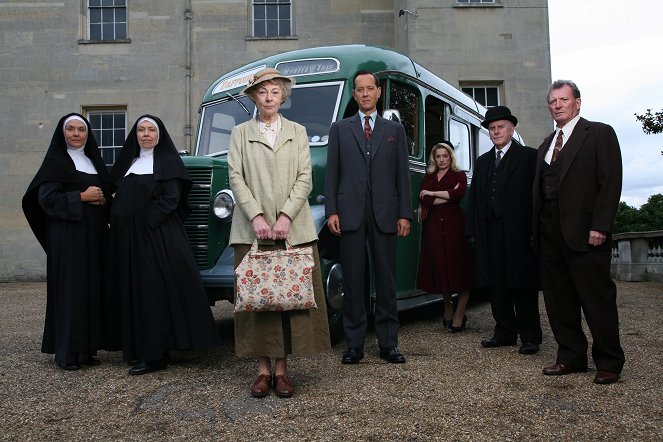 Agatha Christie's Marple - Season 3 - Miss Marple koston jumalattarena - Promokuvat - Geraldine McEwan, Richard E. Grant