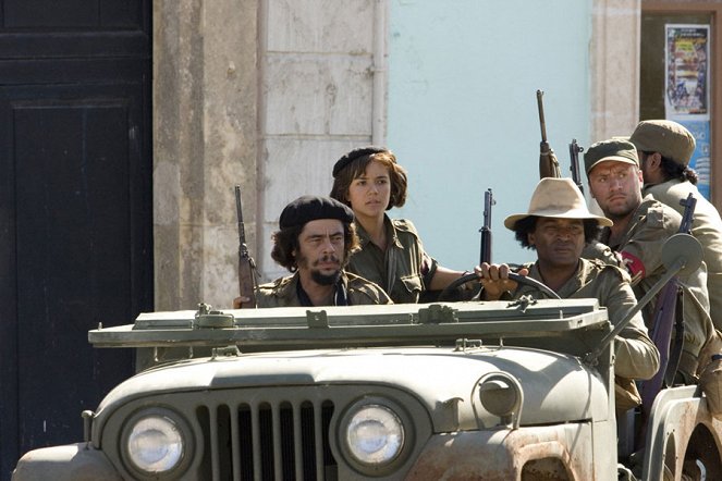 Che - Rewolucja - Z filmu - Benicio Del Toro, Catalina Sandino Moreno