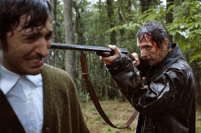 V temném lese - Z filmu - Andrés Gertrúdix, Gary Oldman