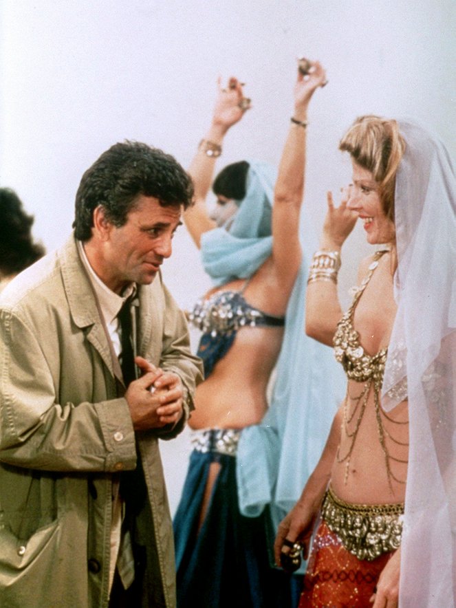 Colombo - Season 7 - Try and Catch Me - De la película - Peter Falk, Mariette Hartley