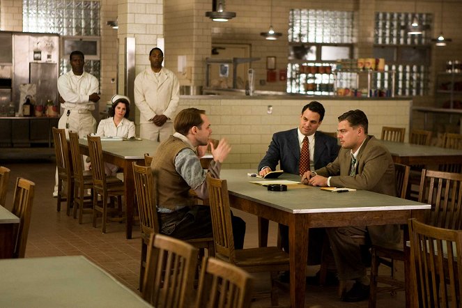 Shutter Island - Filmfotos - Christopher Denham, Mark Ruffalo, Leonardo DiCaprio