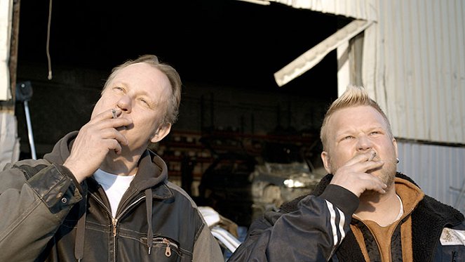 Hajszál híján úriember - Filmfotók - Stellan Skarsgård, Anders Baasmo Christiansen