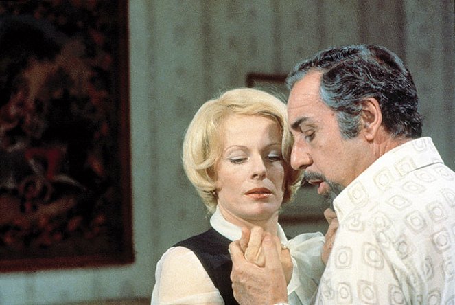 O Charme Discreto da Burguesia - Do filme - Delphine Seyrig, Fernando Rey