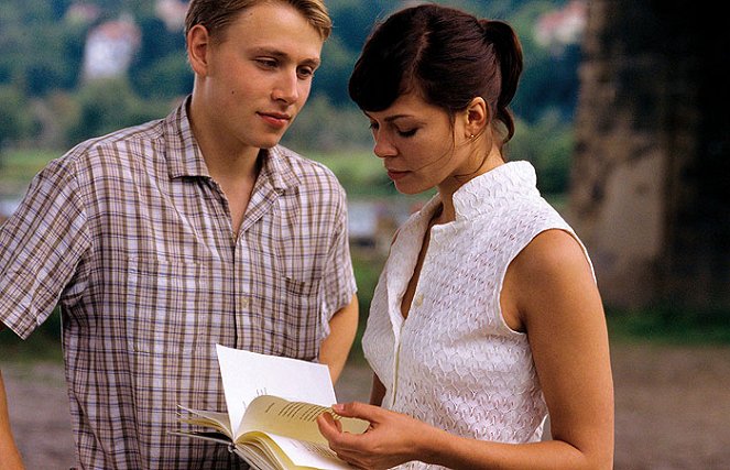 Le Perroquet Rouge - Film - Max Riemelt, Jessica Schwarz