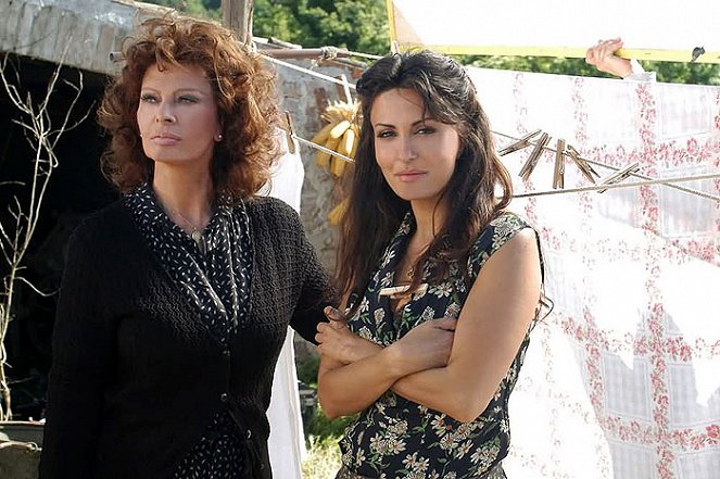Lives of the Saints - Do filme - Sophia Loren, Sabrina Ferilli