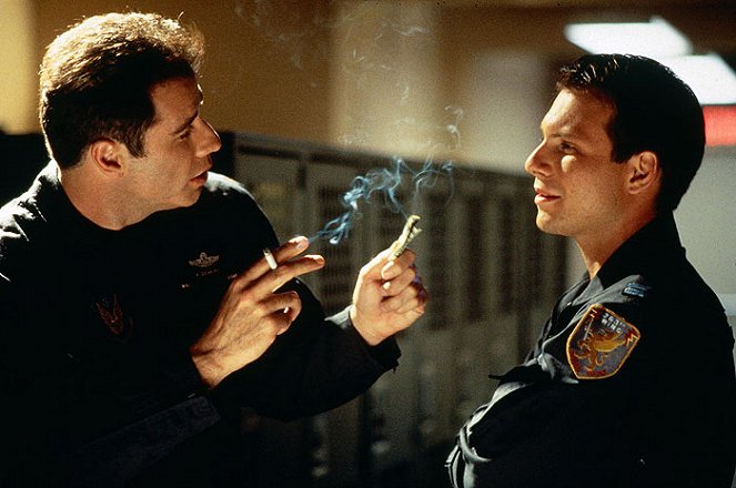 Rés a pajzson - Filmfotók - John Travolta, Christian Slater