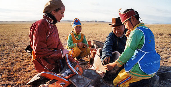 In the Wild: Horsemen of Mongolia with Julia Roberts - Van film - Julia Roberts