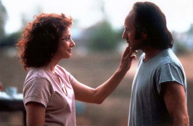 Big Bad Love - Van film - Debra Winger, Arliss Howard