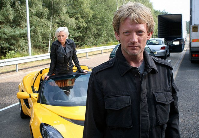 Primeval - Photos - Douglas Henshall