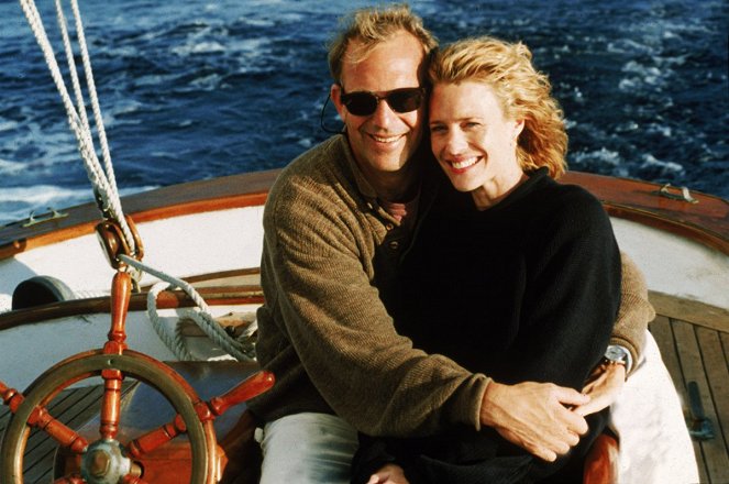 Message in a Bottle - Photos - Kevin Costner, Robin Wright