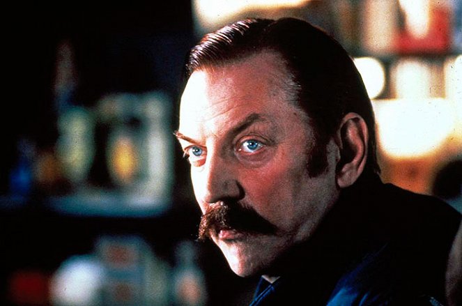Shadow of the Wolf - De filmes - Donald Sutherland