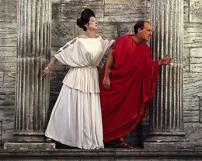 Toll trieben es die alten Römer - Werbefoto - Patricia Jessel, Michael Hordern